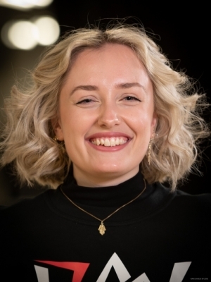 1632dacb258541_300__