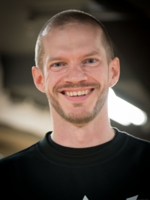 166b4bfaa19652_300__